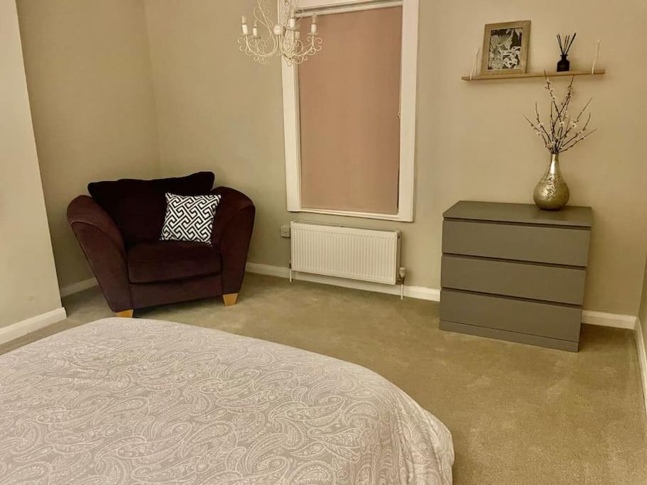 Stylish & Spacious 2 Storey, 3 Bed Apartment Gravesend Luaran gambar